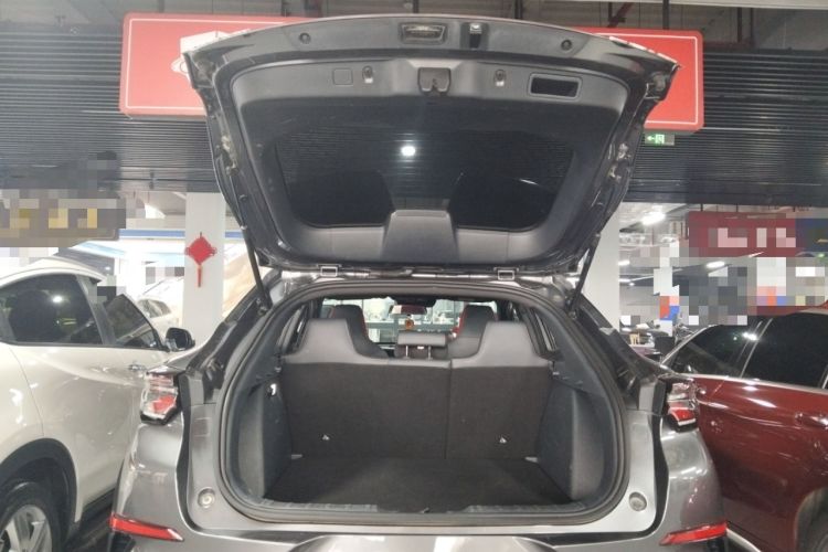 Used CHANGAN UNI-T 2020 1.5T Prestige Version Trunk