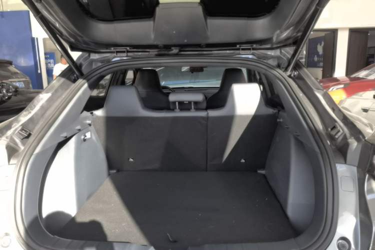 Used CHANGAN UNI-T 2020 1.5T Flagship Version Trunk