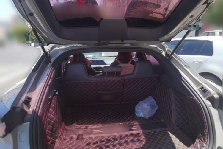 Used CHANGAN UNI-T 2020 1.5T Prestige Version Trunk