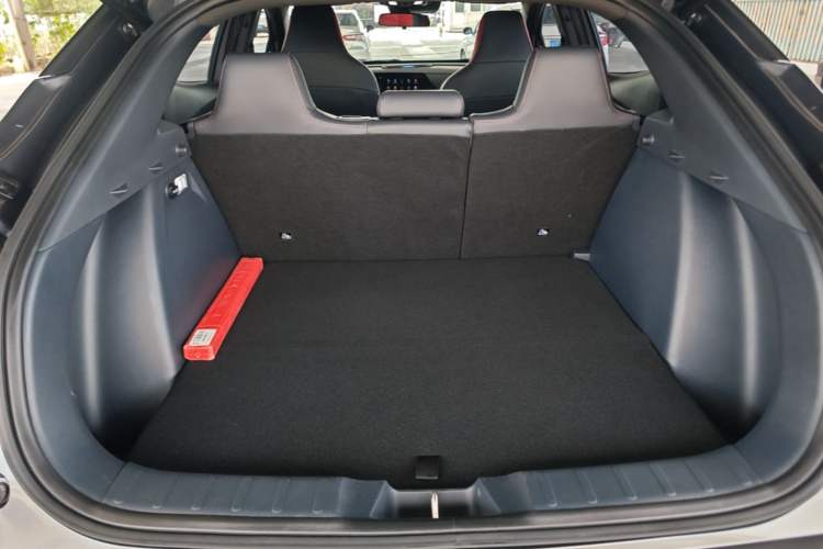 Used CHANGAN UNI-T 2020 1.5T Flagship Version Trunk