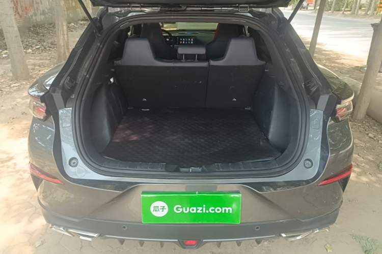 Used CHANGAN UNI-T 2020 1.5T Prestige Version Trunk