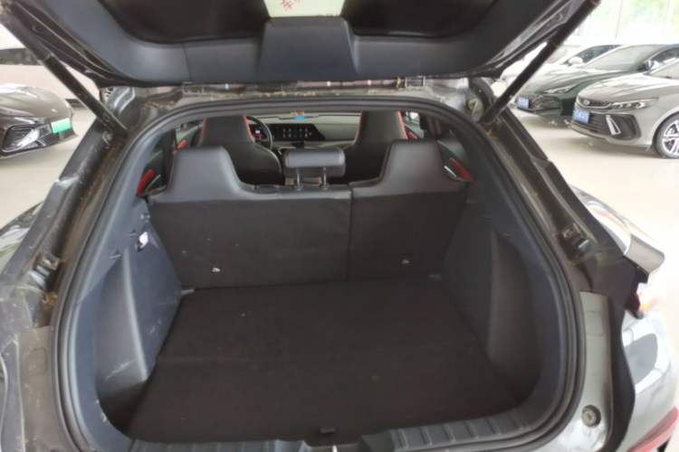 Used CHANGAN UNI-T 2020 1.5T Flagship Version Trunk