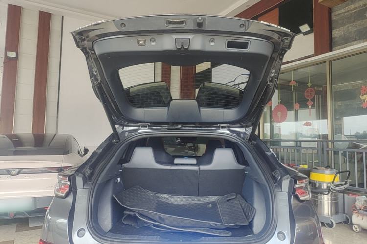 Used CHANGAN UNI-T 2020 1.5T Flagship Version Trunk