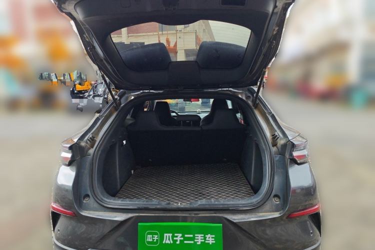 Used CHANGAN UNI-T 2020 1.5T Prestige Version Trunk