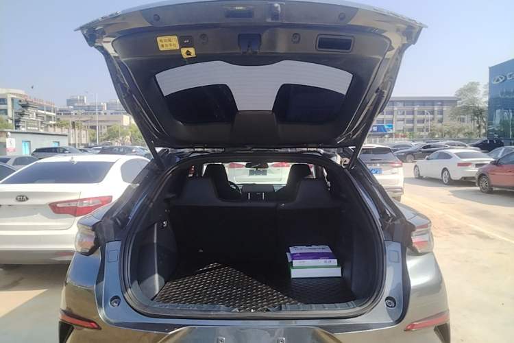 Used CHANGAN UNI-T 2020 1.5T Flagship Version Trunk