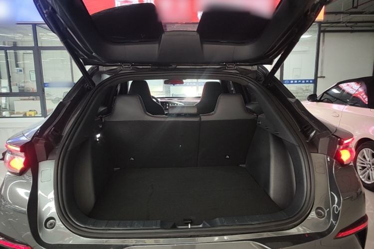 Used CHANGAN UNI-T 2020 1.5T Flagship Version Trunk