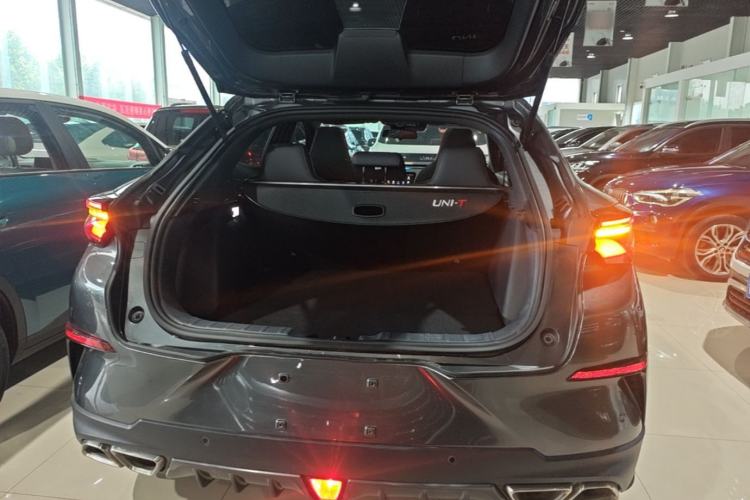 Used CHANGAN UNI-T 2020 1.5T Prestige Version Trunk