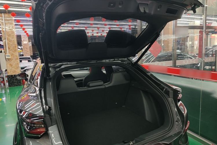 Used CHANGAN UNI-T 2020 1.5T Flagship Version Trunk