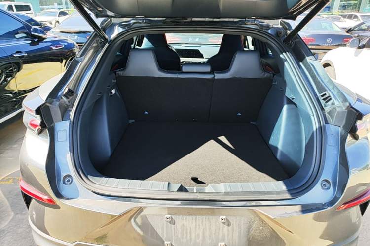 Used CHANGAN UNI-T 2020 1.5T Flagship Version Trunk