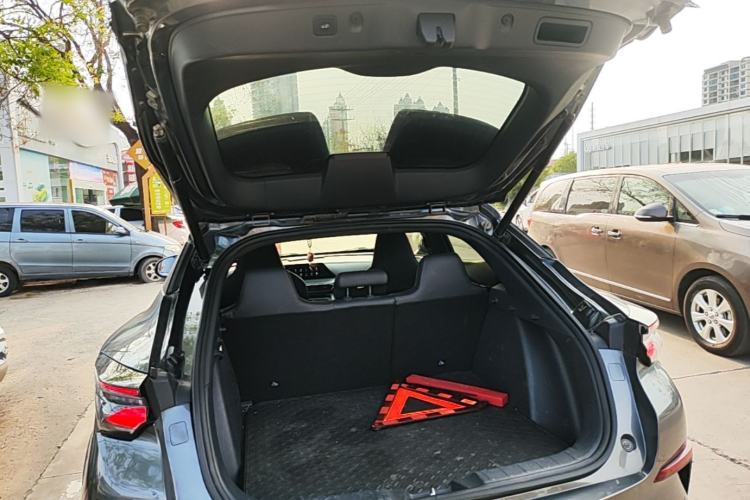 Used CHANGAN UNI-T 2020 1.5T Flagship Version Trunk