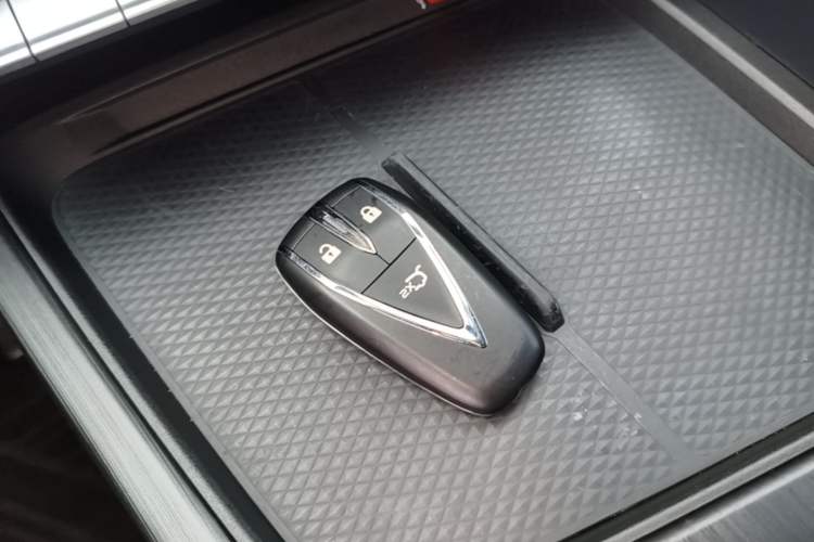 Used CHANGAN UNI-T 2020 1.5T Prestige Version Vehicle Key