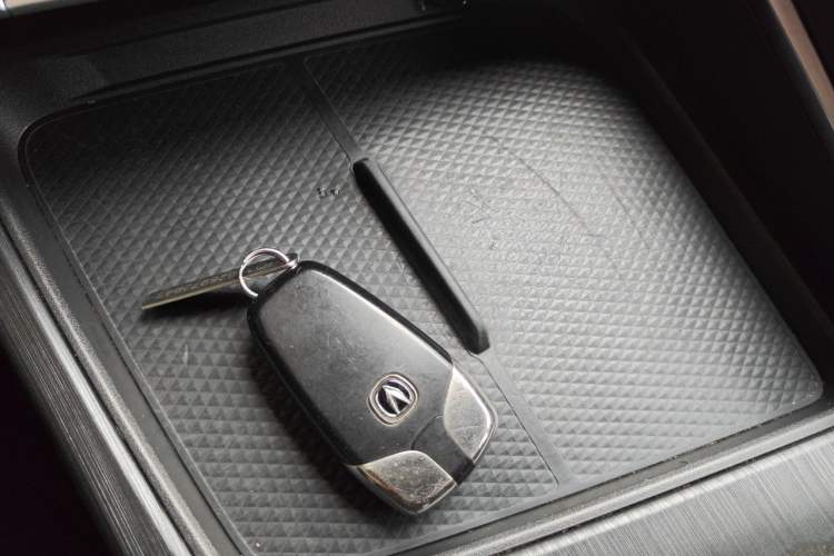 Used CHANGAN UNI-T 2020 1.5T Prestige Version Vehicle Key