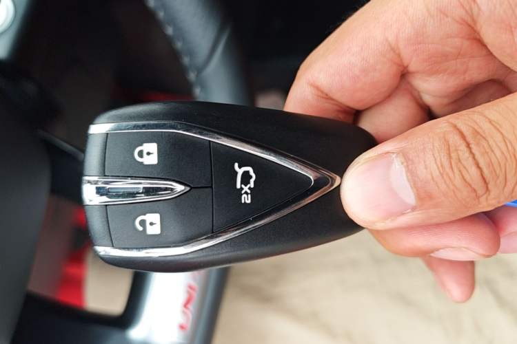 Used CHANGAN UNI-T 2020 1.5T Prestige Version Vehicle Key