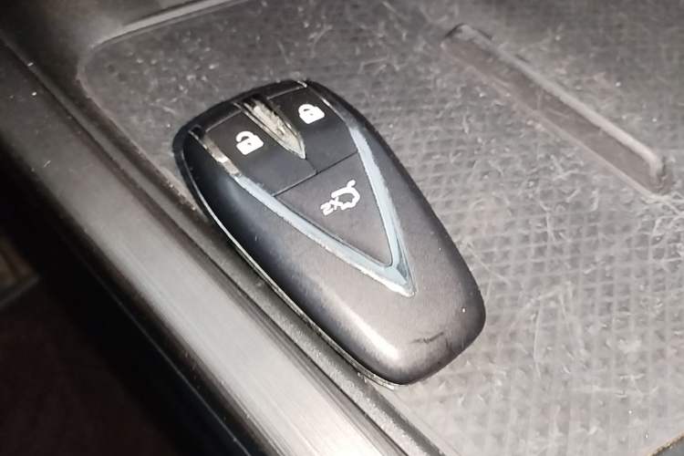 Used CHANGAN UNI-T 2020 1.5T Prestige Version Vehicle Key