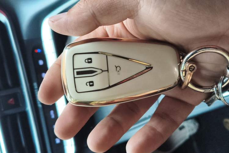 Used CHANGAN UNI-T 2020 1.5T Prestige Version Vehicle Key