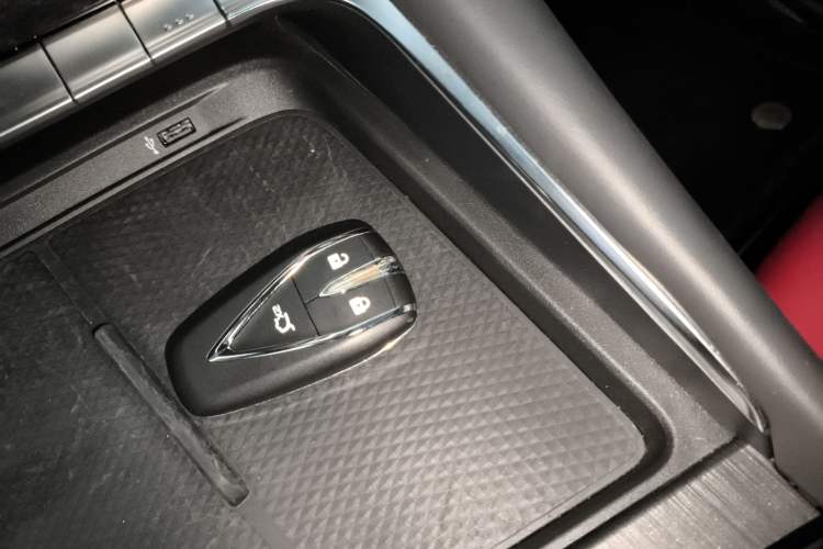 Used CHANGAN UNI-T 2020 1.5T Prestige Version Vehicle Key