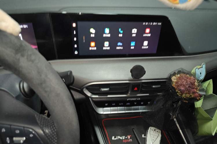 Used CHANGAN UNI-T 2020 1.5T Flagship Version Audio And AC Panel