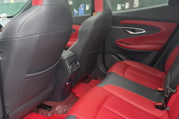 Used CHANGAN UNI-T 2020 1.5T Flagship Version Exterior 5