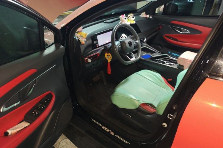 Used CHANGAN UNI-T 2020 1.5T Prestige Version Interior 3
