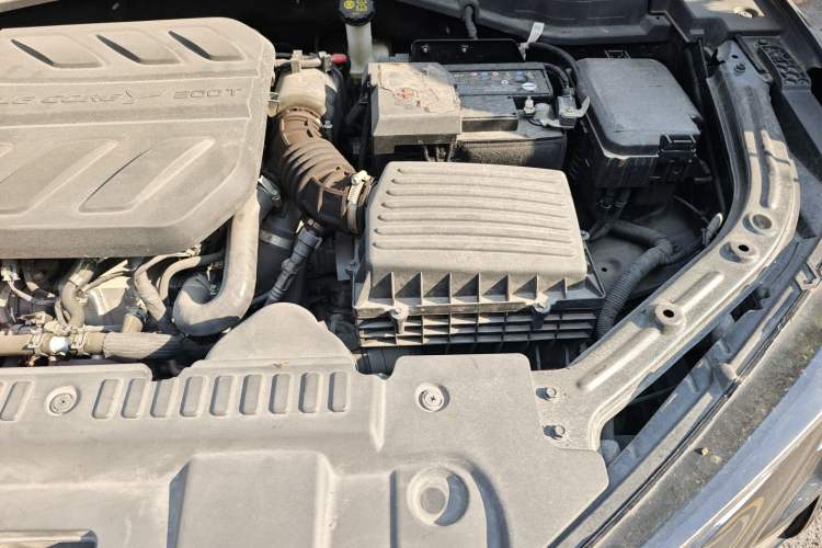 Used CHANGAN UNI-T 2020 1.5T Flagship Version Engine Bay Left