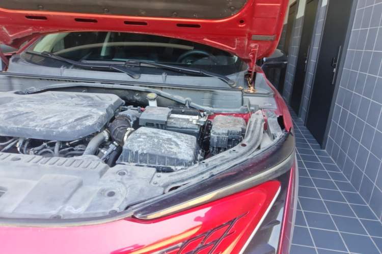 Used CHANGAN UNI-T 2020 1.5T Flagship Version Engine Bay Left