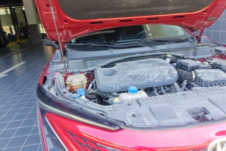 Used CHANGAN UNI-T 2020 1.5T Flagship Version Engine Bay Right