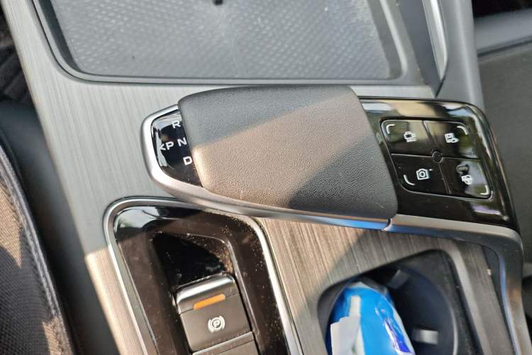 Used CHANGAN UNI-T 2020 1.5T Flagship Version Gear Lever