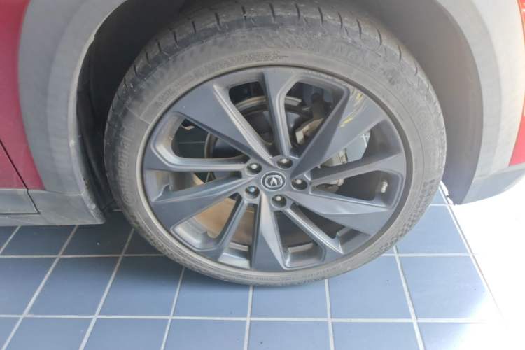 Used CHANGAN UNI-T 2020 1.5T Flagship Version Right Front Wheel Hub