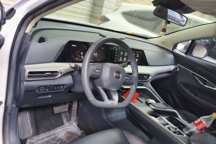 Used CHANGAN UNI-T 2020 1.5T Flagship Version Center Console