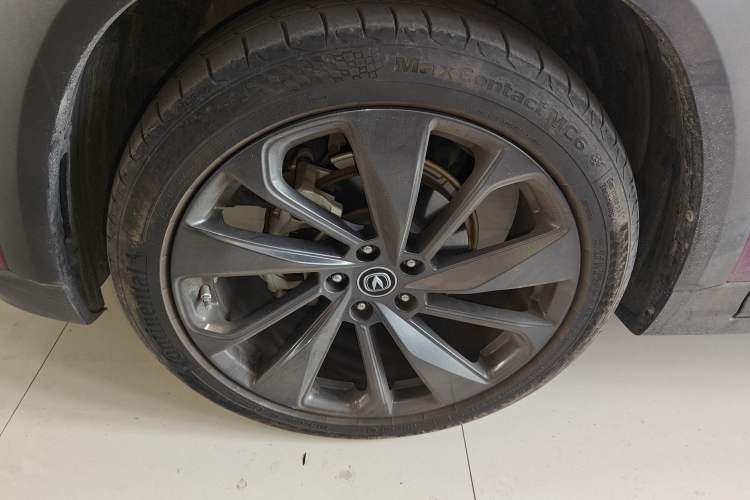 Used CHANGAN UNI-T 2020 1.5T Flagship Version Left Front Wheel Hub