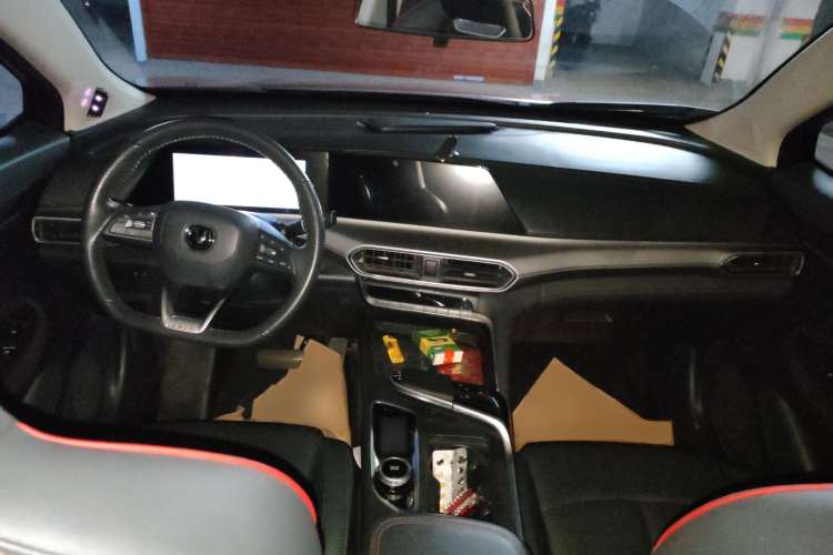 Used CHANGAN UNI-T 2020 1.5T Prestige Version Center Console