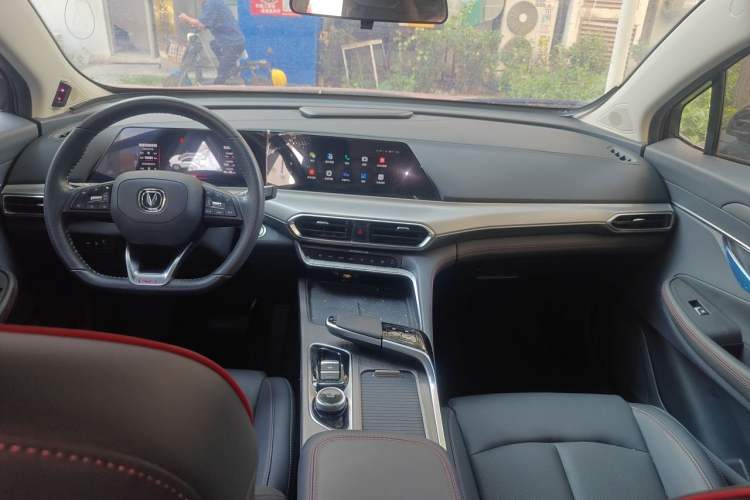 Used CHANGAN UNI-T 2020 1.5T Flagship Version Center Console