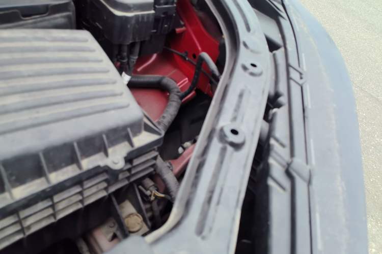 Used CHANGAN UNI-T 2020 1.5T Prestige Version Engine Bay Left