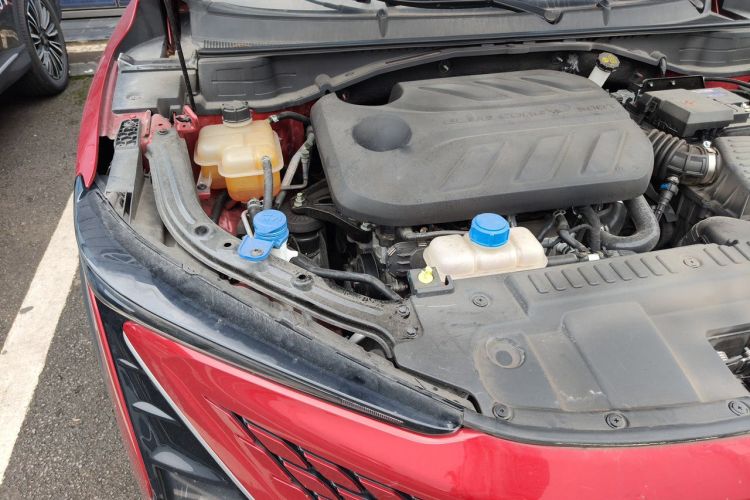Used CHANGAN UNI-T 2020 1.5T Prestige Version Engine Bay Right