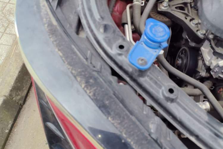 Used CHANGAN UNI-T 2020 1.5T Prestige Version Engine Bay Right