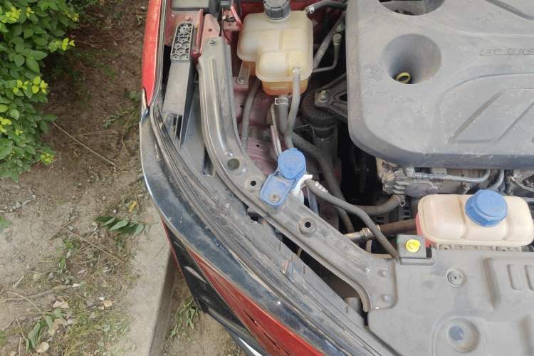 Used CHANGAN UNI-T 2020 1.5T Flagship Version Engine Bay Right