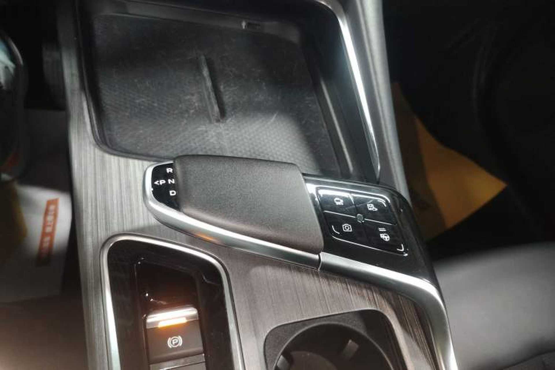 Used CHANGAN UNI-T 2020 1.5T Flagship Version Gear Lever