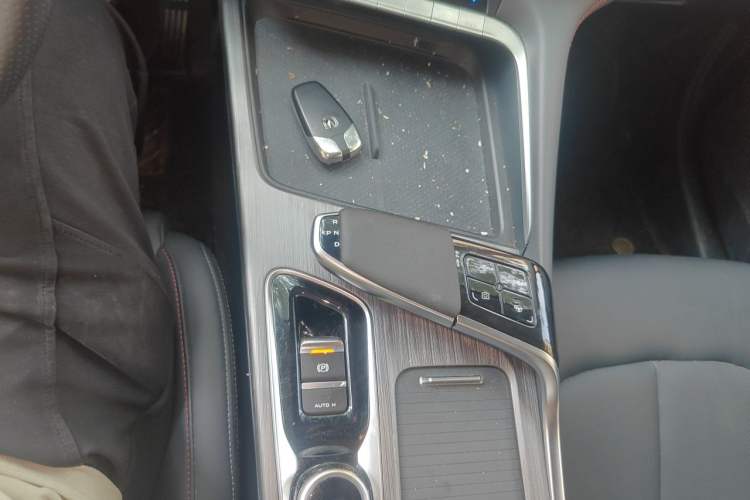 Used CHANGAN UNI-T 2020 1.5T Flagship Version Gear Lever