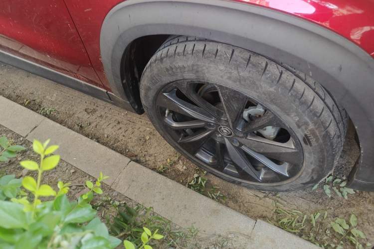 Used CHANGAN UNI-T 2020 1.5T Flagship Version Right Front Wheel Hub