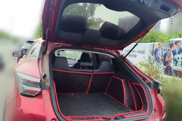Used CHANGAN UNI-T 2020 1.5T Prestige Version Trunk