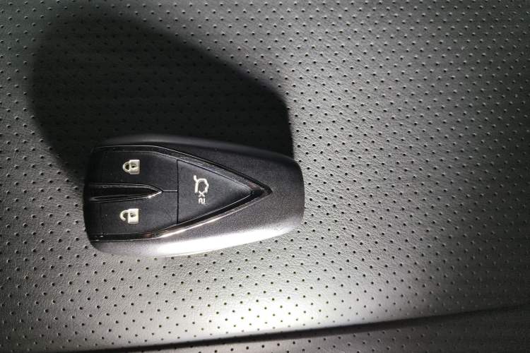 Used CHANGAN UNI-T 2020 1.5T Prestige Version Vehicle Key