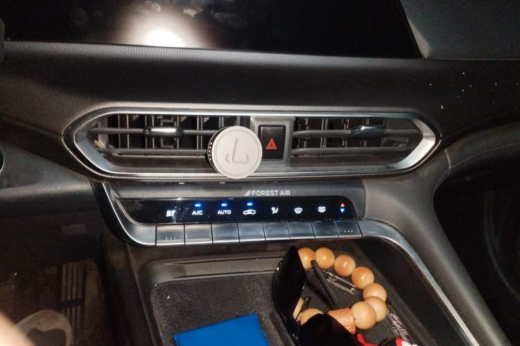 Used CHANGAN UNI-T 2020 1.5T Flagship Version Audio And AC Panel