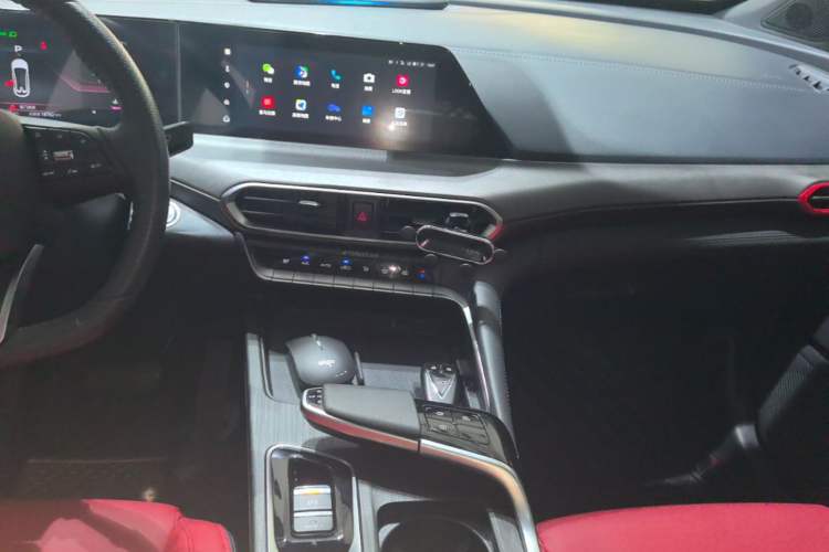 Used CHANGAN UNI-T 2020 1.5T Prestige Version Audio And AC Panel