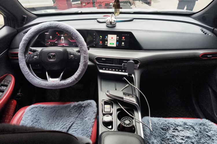 Used CHANGAN UNI-T 2020 1.5T Prestige Version Center Console