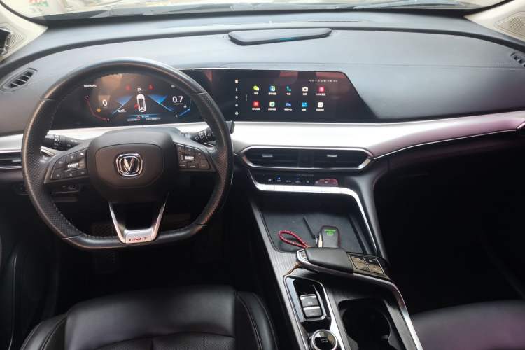 Used CHANGAN UNI-T 2020 1.5T Flagship Version Center Console