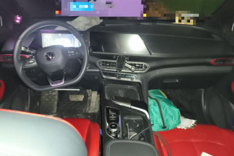 Used CHANGAN UNI-T 2020 1.5T Luxury Model Center Console