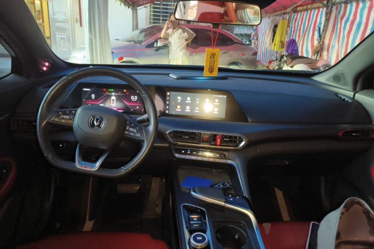 Used CHANGAN UNI-T 2020 1.5T Prestige Version Center Console