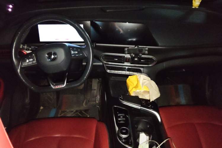Used CHANGAN UNI-T 2020 1.5T Flagship Version Center Console