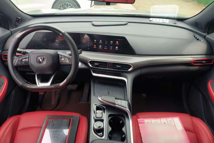 Used CHANGAN UNI-T 2020 1.5T Prestige Version Center Console