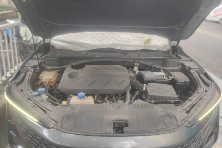Used CHANGAN UNI-T 2020 1.5T Prestige Version Engine Bay